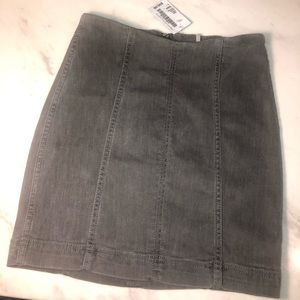 FREE PEOPLE Grey Size 2 Denim Skirt 🆕🔥